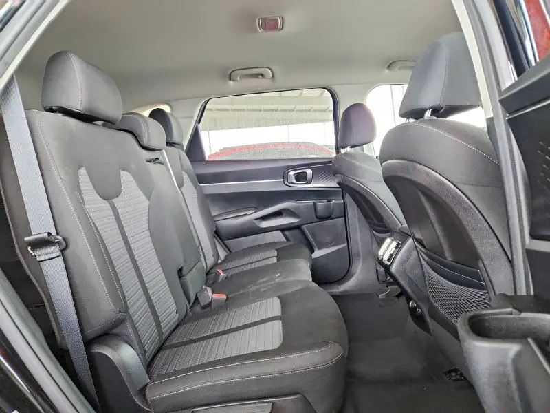 2022 KIA SORENTO LX  