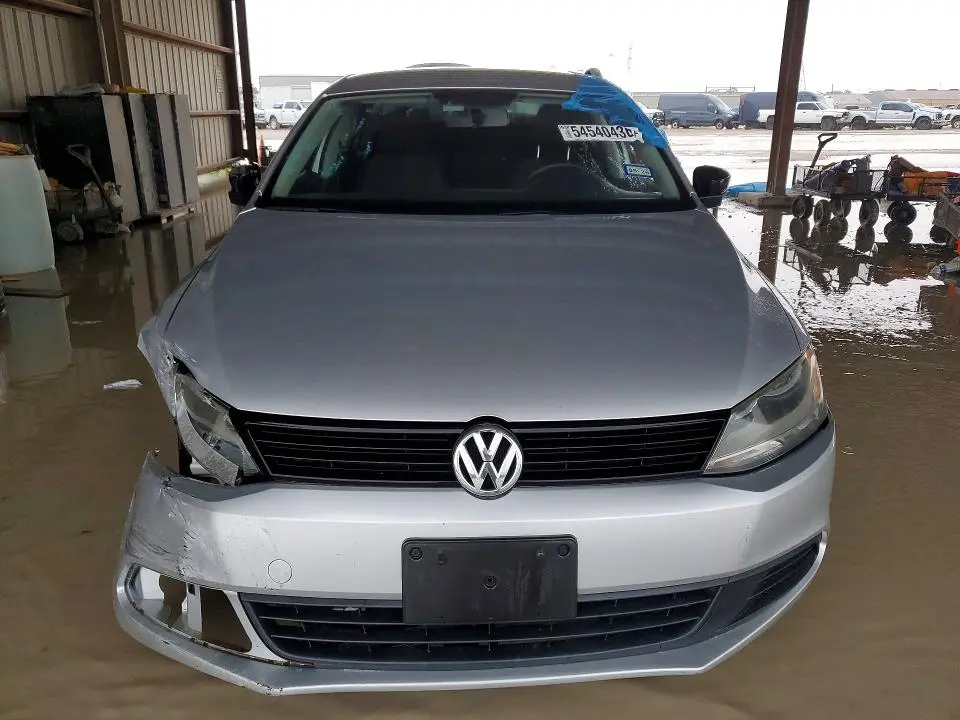 2014 VOLKSWAGEN JETTA BASE  