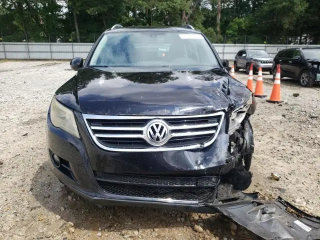 2011 VOLKSWAGEN TIGUAN S  