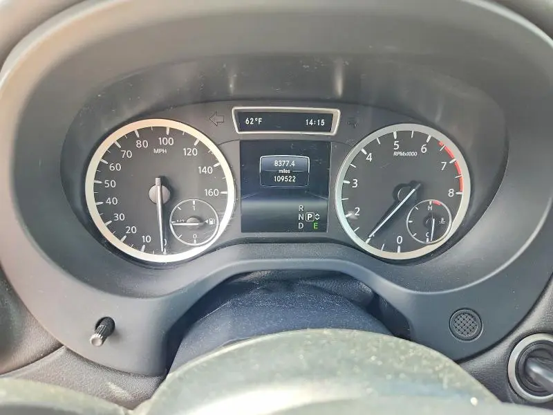 2017 INFINITI QX30 PREMIUM  