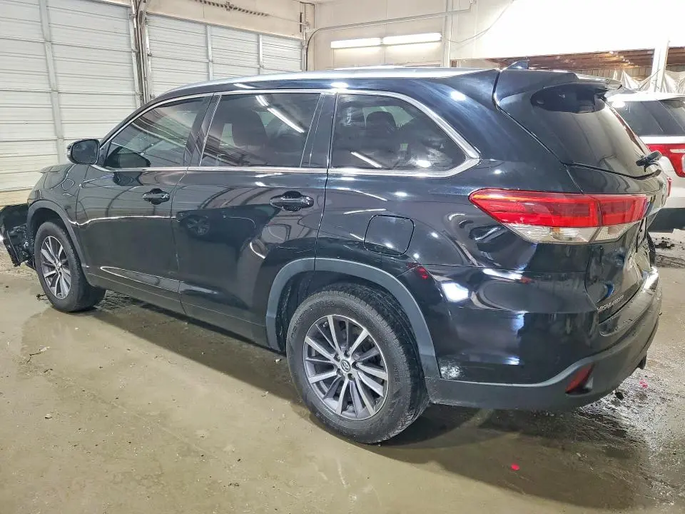 2018 TOYOTA HIGHLANDER XLE  
