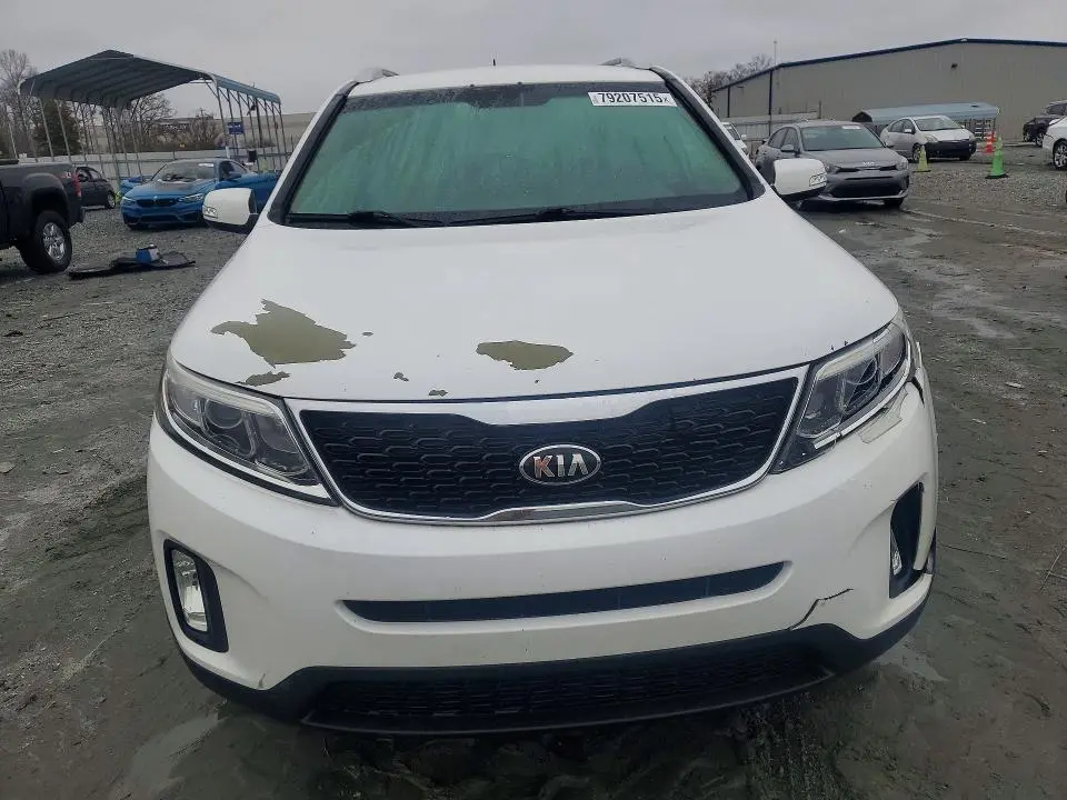 2015 KIA SORENTO LX  