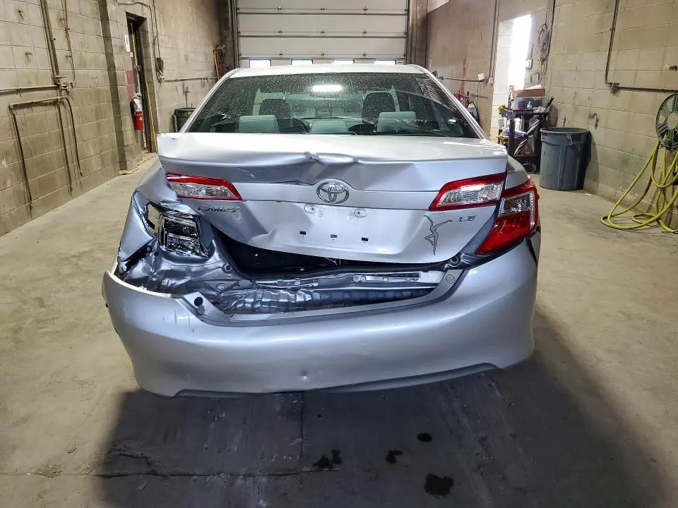 2014 TOYOTA CAMRY LE  