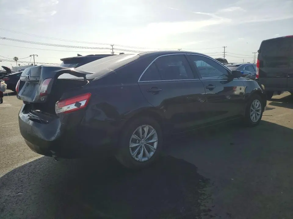 2011 TOYOTA CAMRY LE  