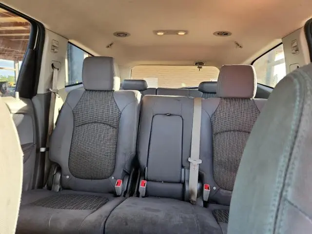 2014 CHEVROLET TRAVERSE LS  