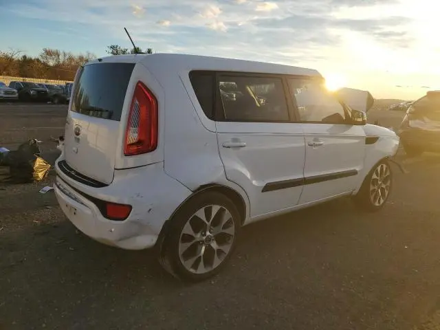 2013 KIA SOUL +  