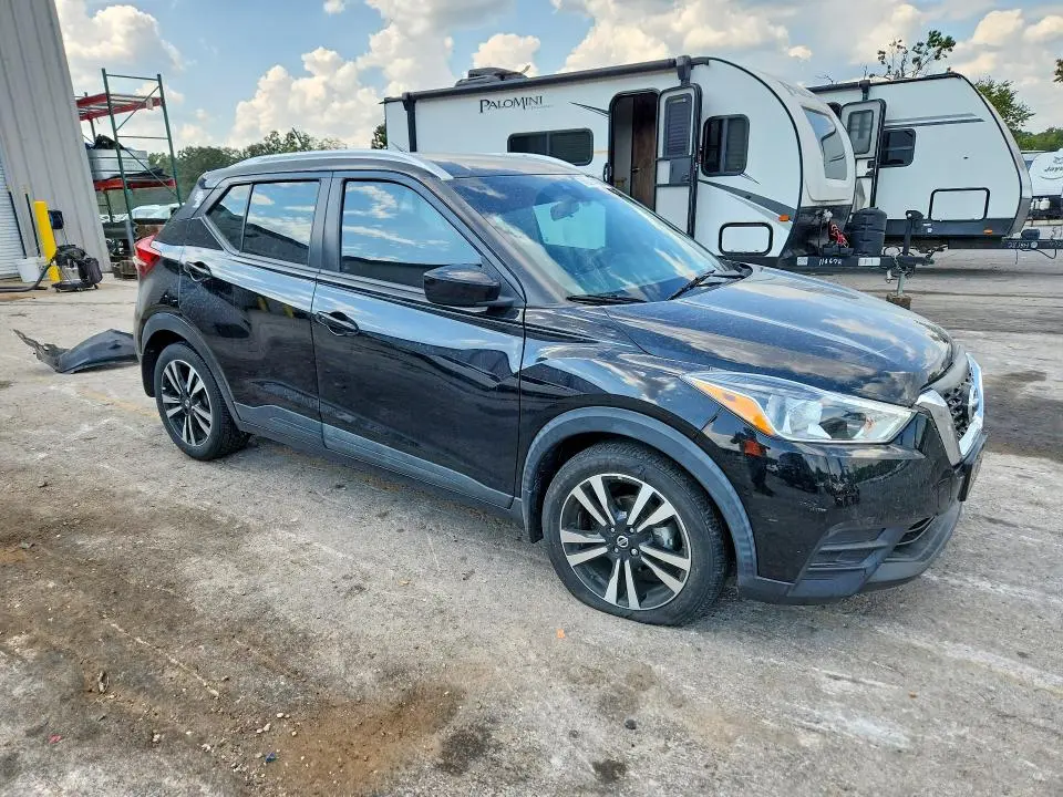2020 NISSAN KICKS SV  