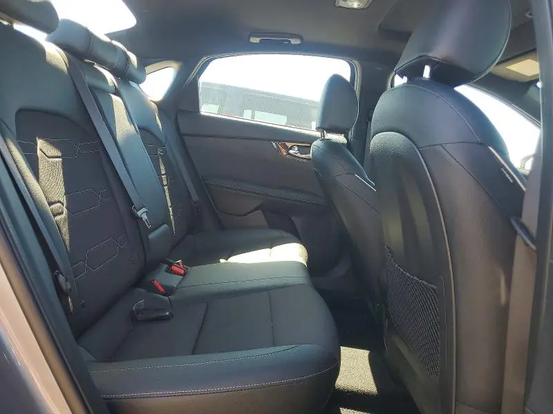 2024 KIA FORTE GT LINE  