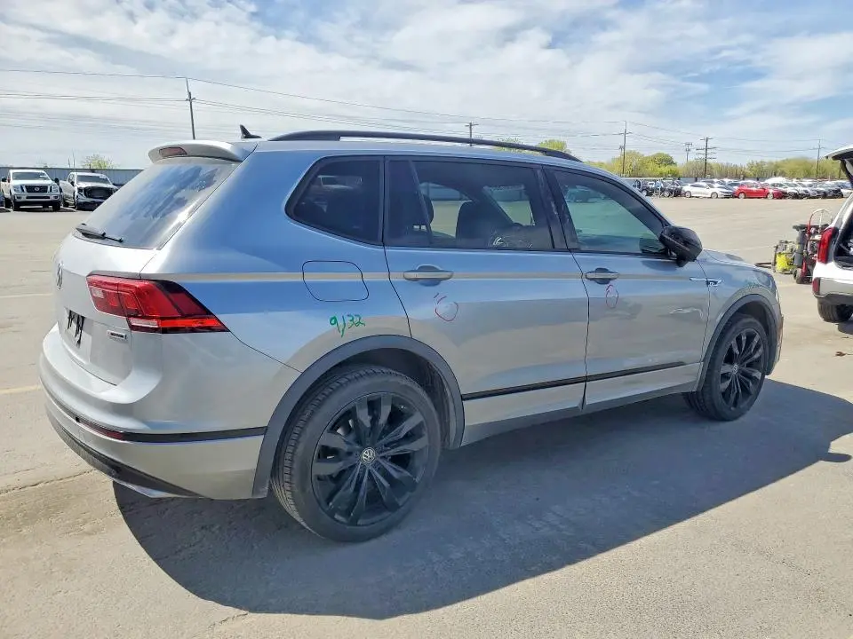 2020 VOLKSWAGEN TIGUAN SE  