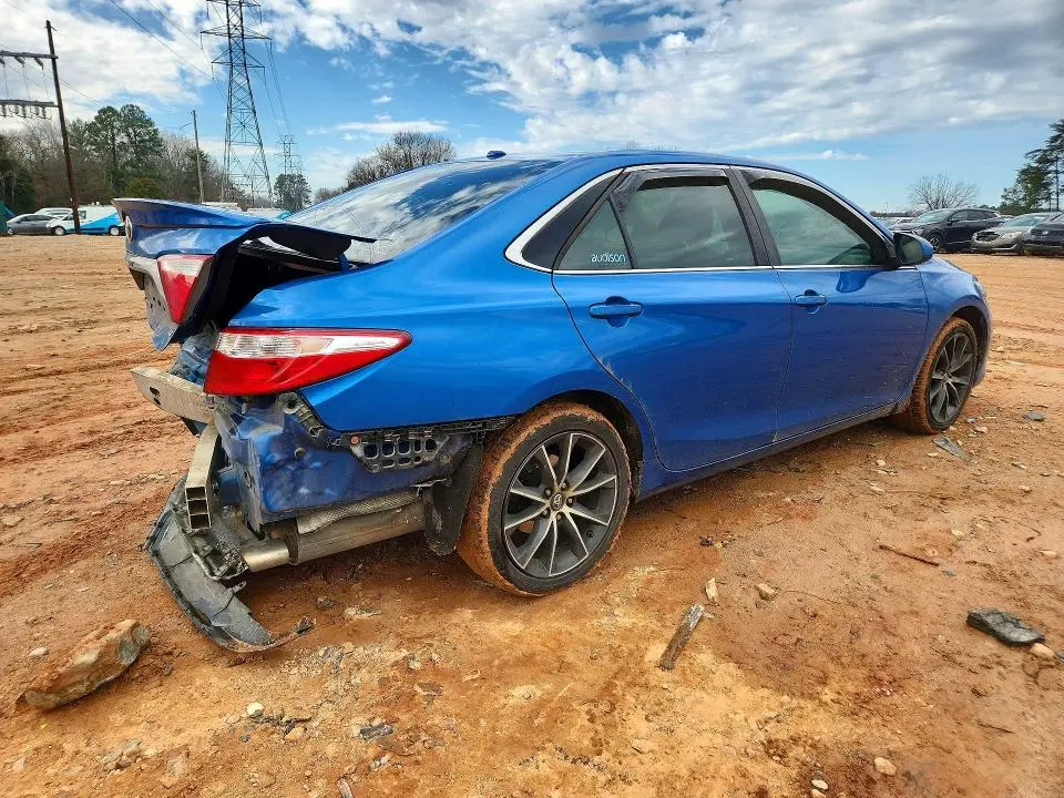 2017 TOYOTA CAMRY LE  