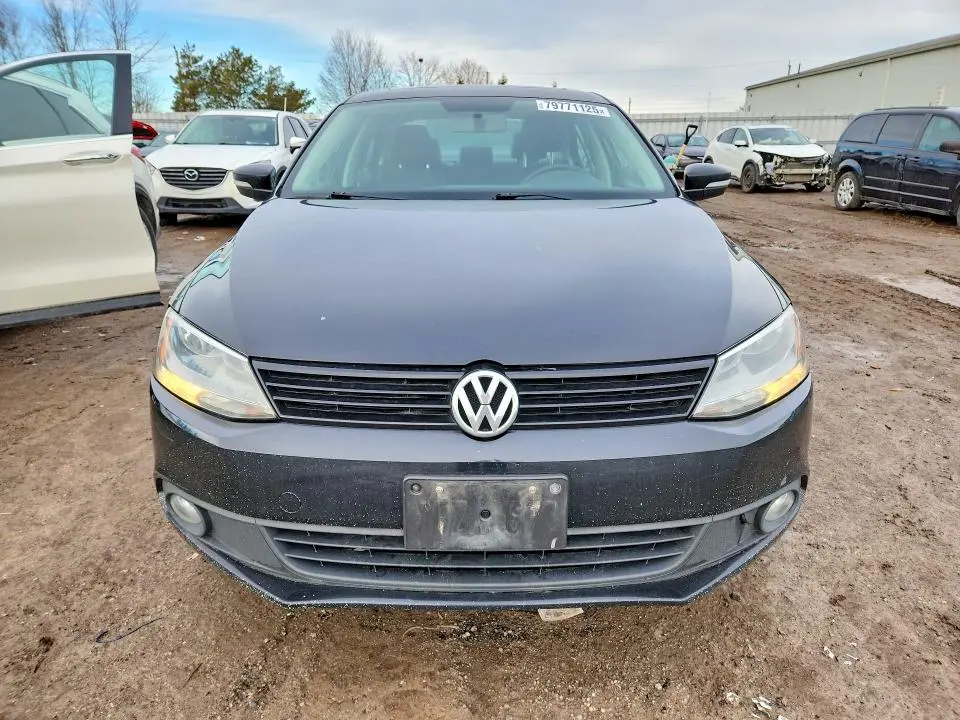 2014 VOLKSWAGEN JETTA SE  