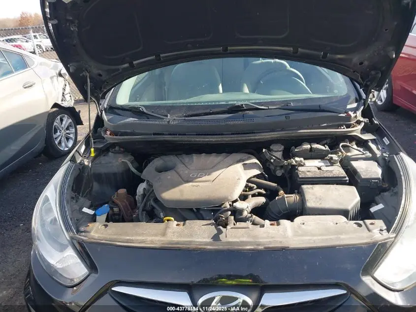 2013 HYUNDAI ACCENT SE