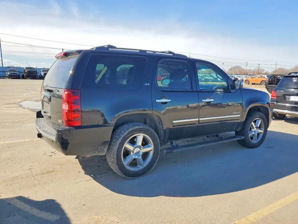 2011 CHEVROLET TAHOE K1500 LTZ  
