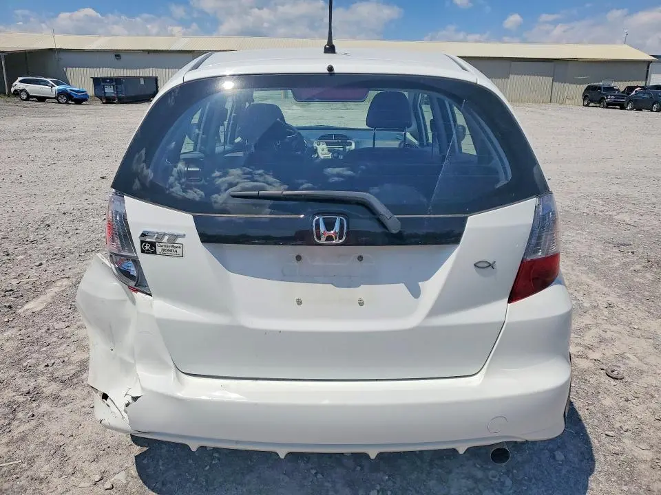 2011 HONDA FIT   