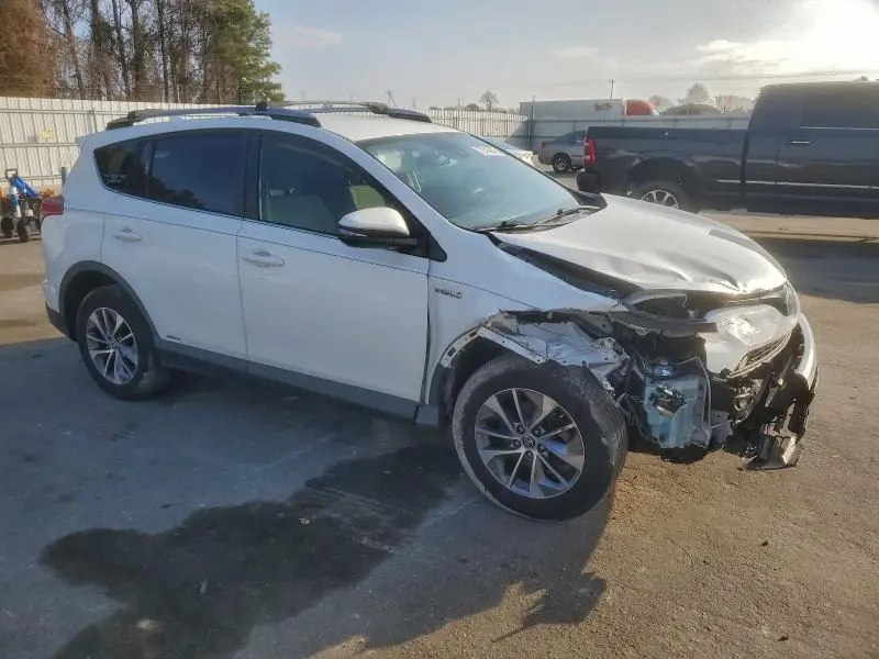 2018 TOYOTA RAV4 HV LE  