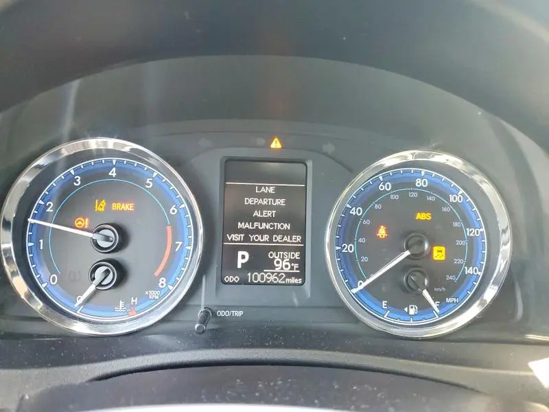 2017 TOYOTA COROLLA LE  