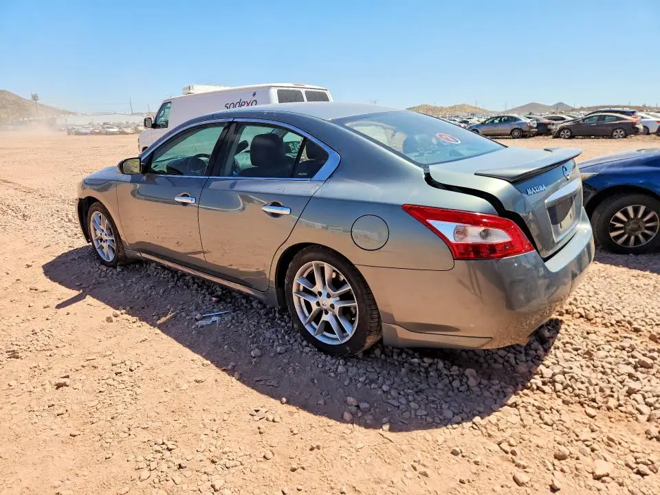 2010 NISSAN MAXIMA S/SV  