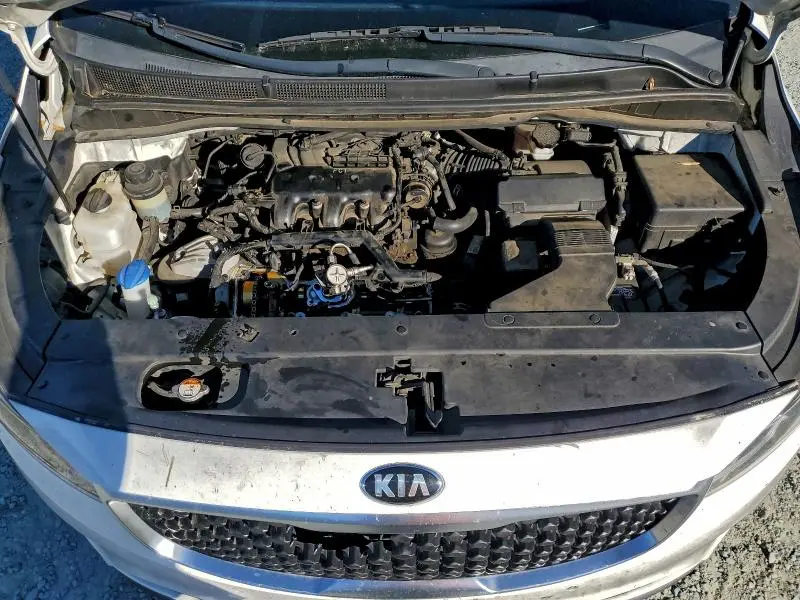 2017 KIA SEDONA LX  