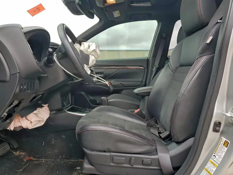 2020 MITSUBISHI OUTLANDER SE  