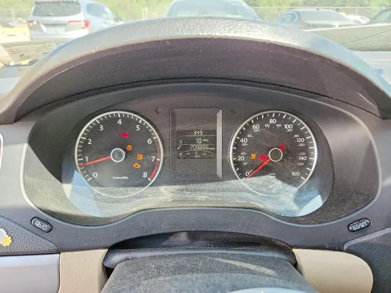 2013 VOLKSWAGEN JETTA SE  