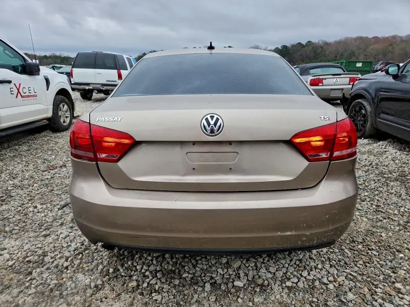 2015 VOLKSWAGEN PASSAT S  