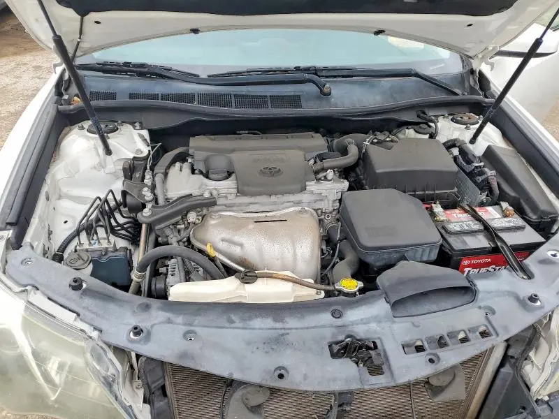 2014 TOYOTA CAMRY SE  