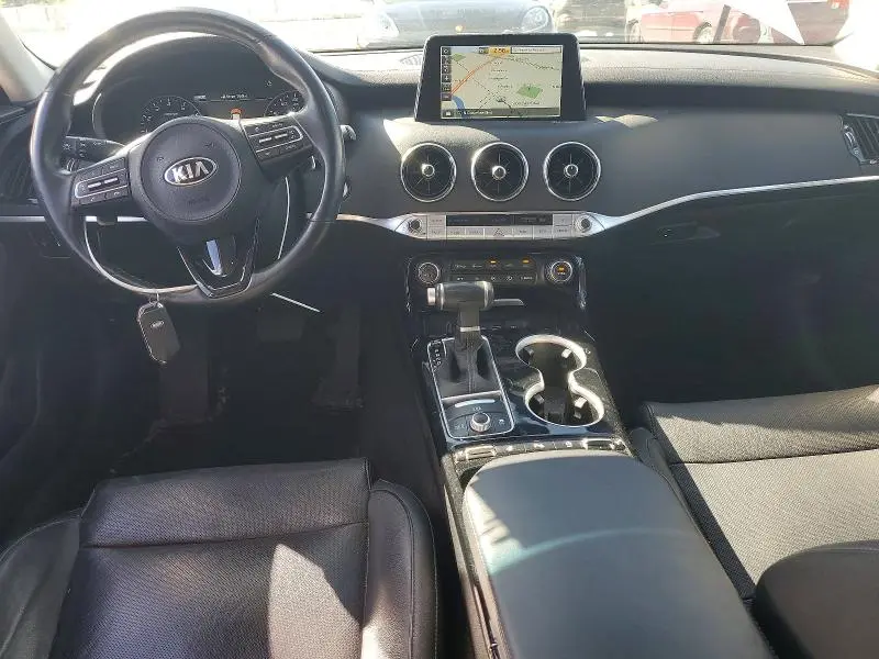 2018 KIA STINGER PREMIUM  