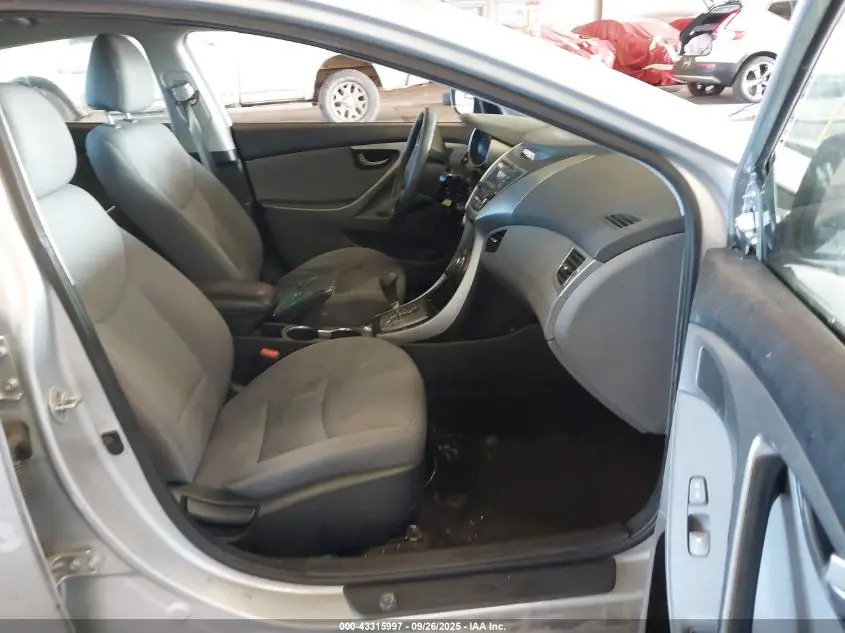2013 HYUNDAI ELANTRA GLS