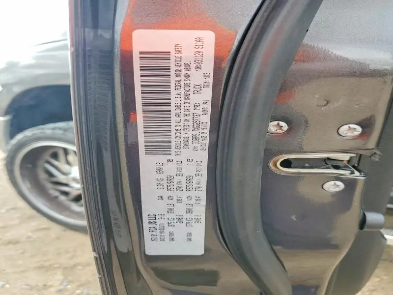 2016 RAM 1500 SLT  