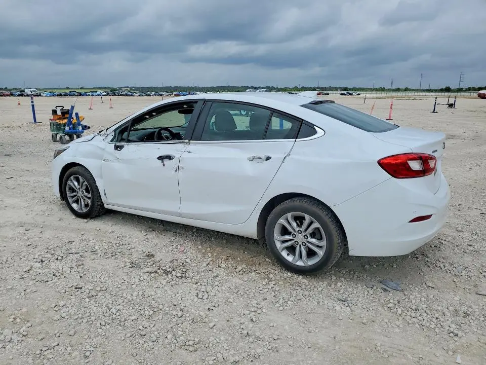 2019 CHEVROLET CRUZE LT  