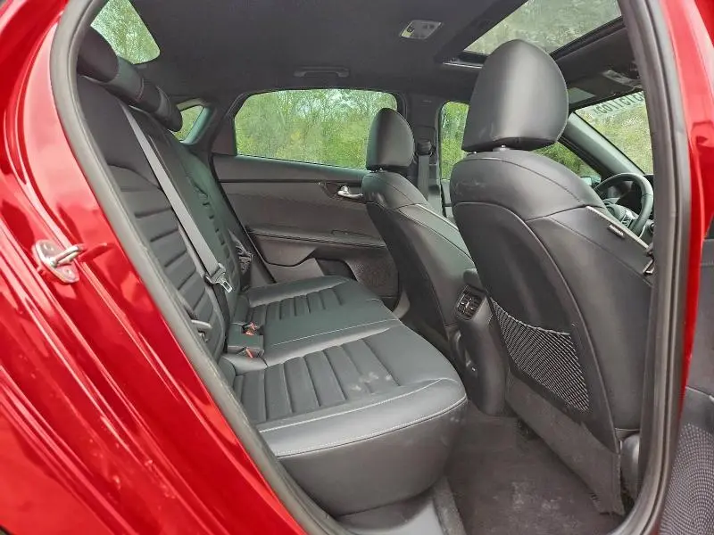 2024 KIA FORTE GT-LINE  