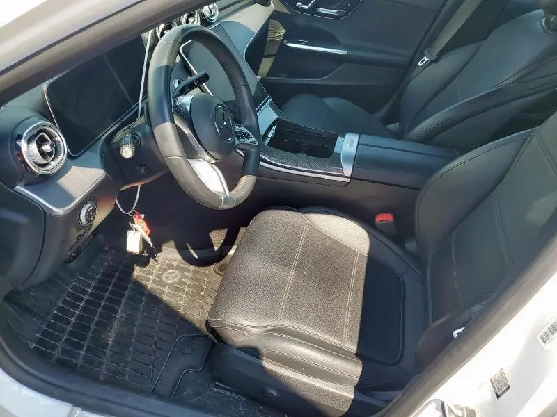 2023 MERCEDES-BENZ C 300  