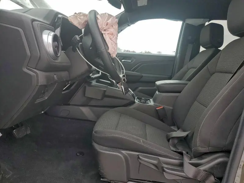 2024 CHEVROLET COLORADO LT  