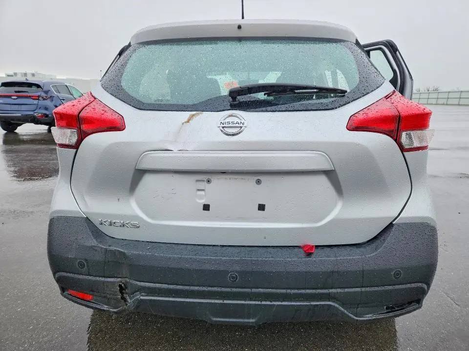 2018 NISSAN KICKS S  