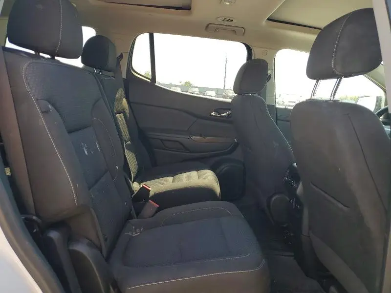 2022 GMC ACADIA SLE  