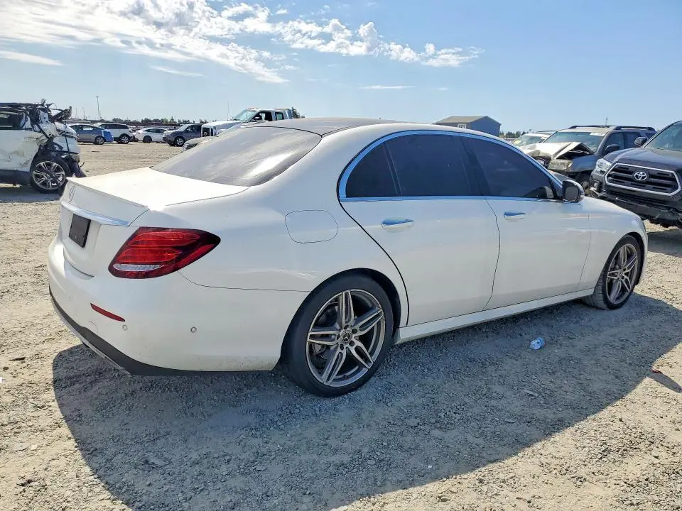 2018 MERCEDES-BENZ E 300  