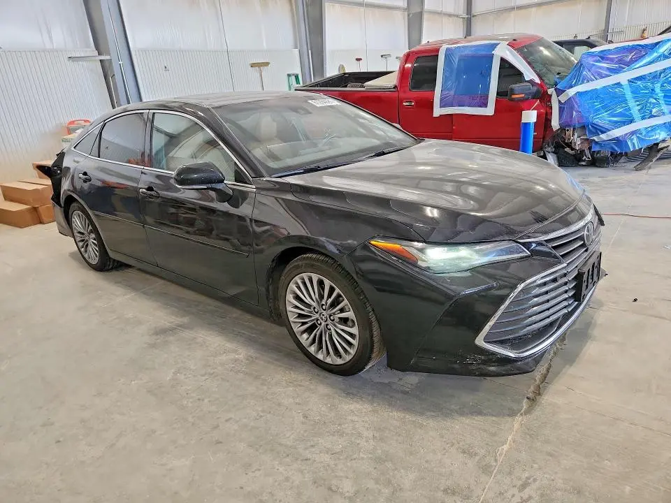 2021 TOYOTA AVALON LIMITED  
