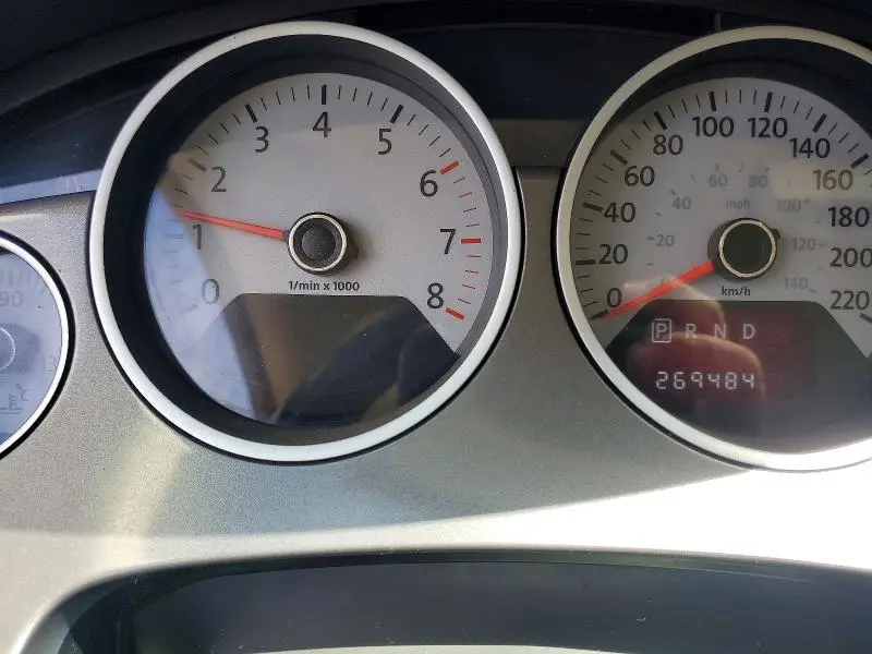 2011 VOLKSWAGEN ROUTAN S  