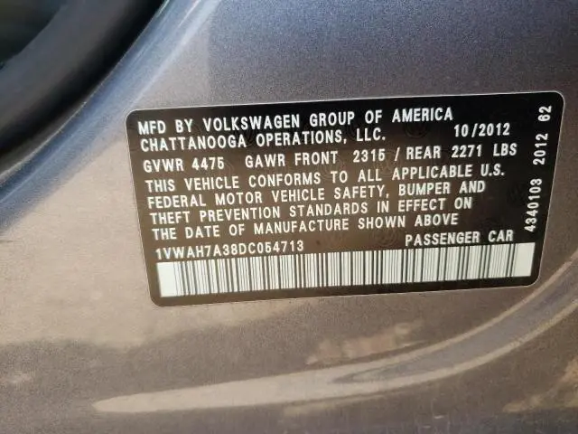 2013 VOLKSWAGEN PASSAT S  