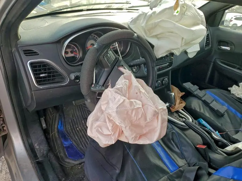 2014 CHRYSLER 200 LX  