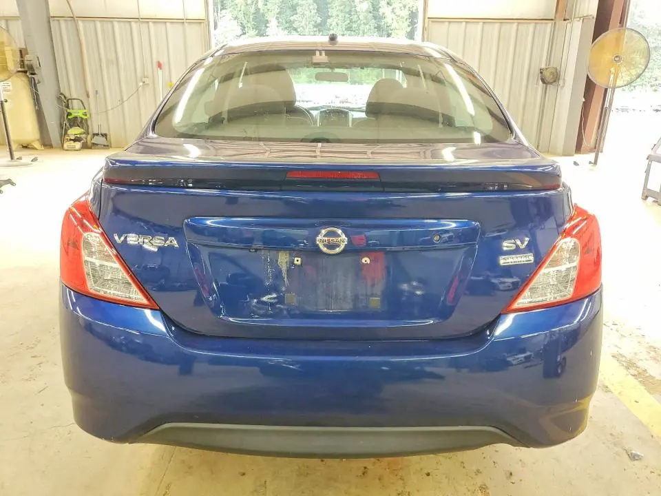 2018 NISSAN VERSA SV  
