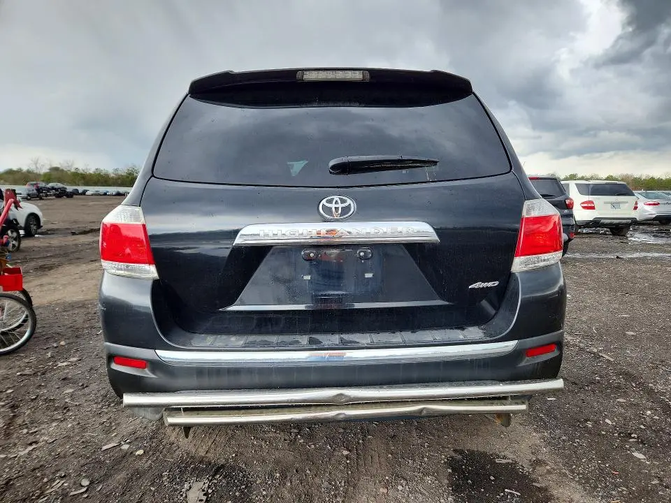 2013 TOYOTA HIGHLANDER BASE  