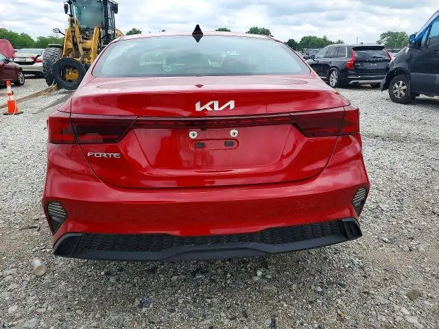 2024 KIA FORTE LXS  