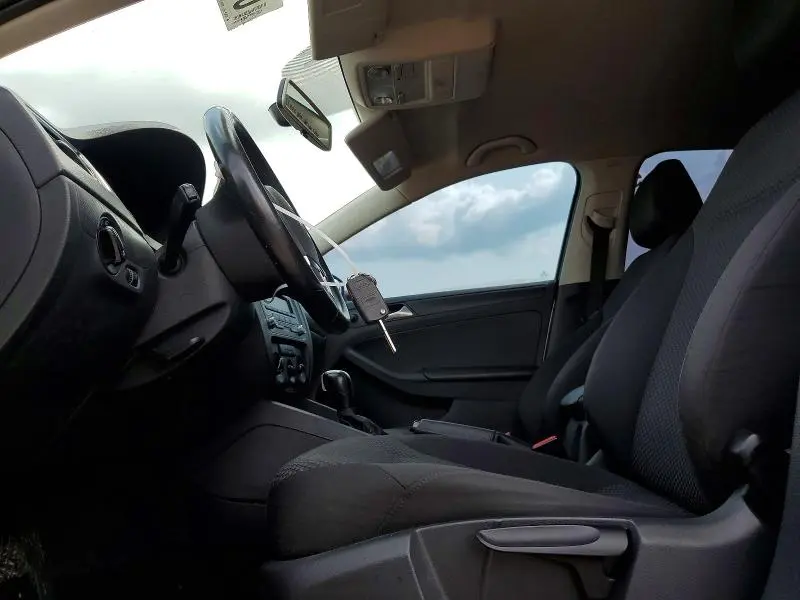 2013 VOLKSWAGEN JETTA BASE  