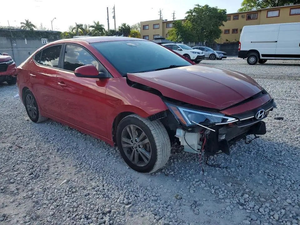 2020 HYUNDAI ELANTRA SEL  