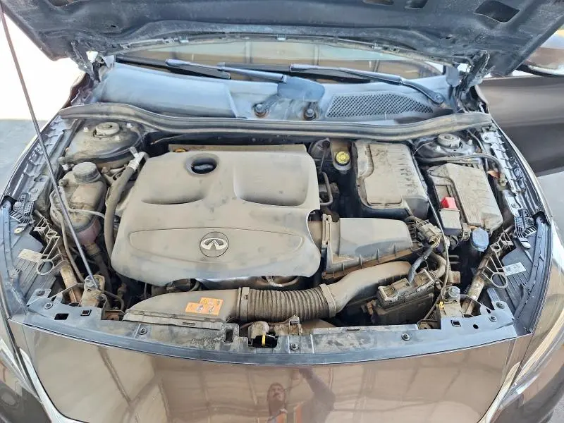 2017 INFINITI QX30 BASE  