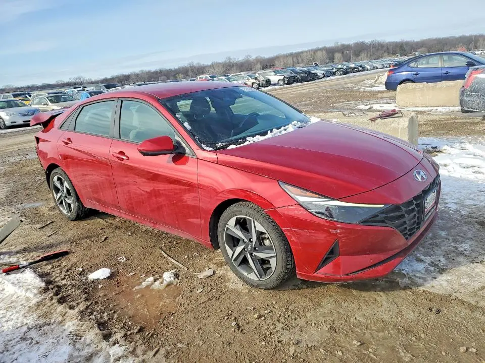 2023 HYUNDAI ELANTRA SEL  