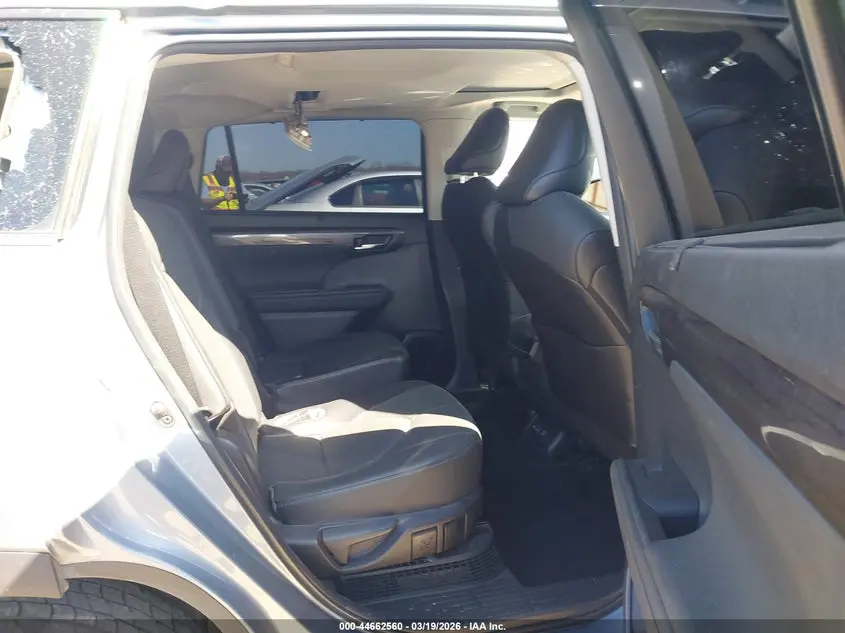 2022 TOYOTA HIGHLANDER HYBRID LIMITED