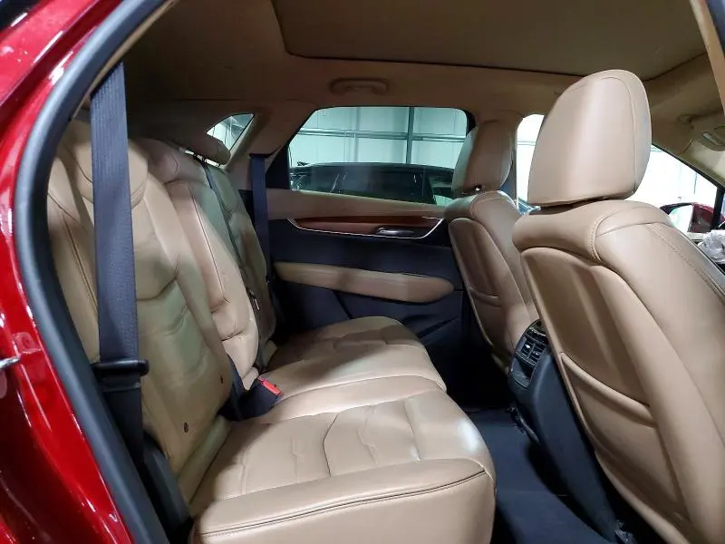2017 CADILLAC XT5 PLATINUM  