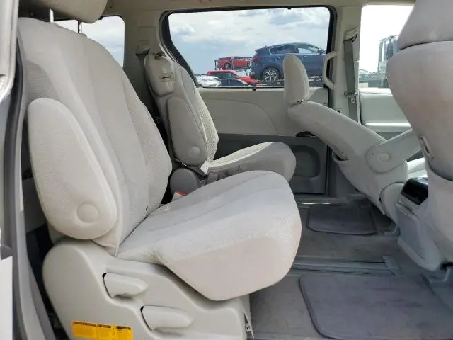 2011 TOYOTA SIENNA LE  